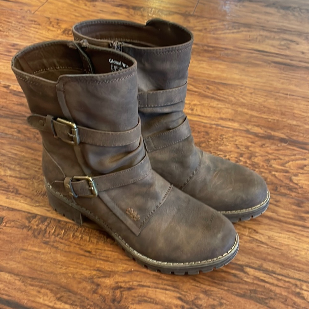 Women’s Leather Fashion Boots